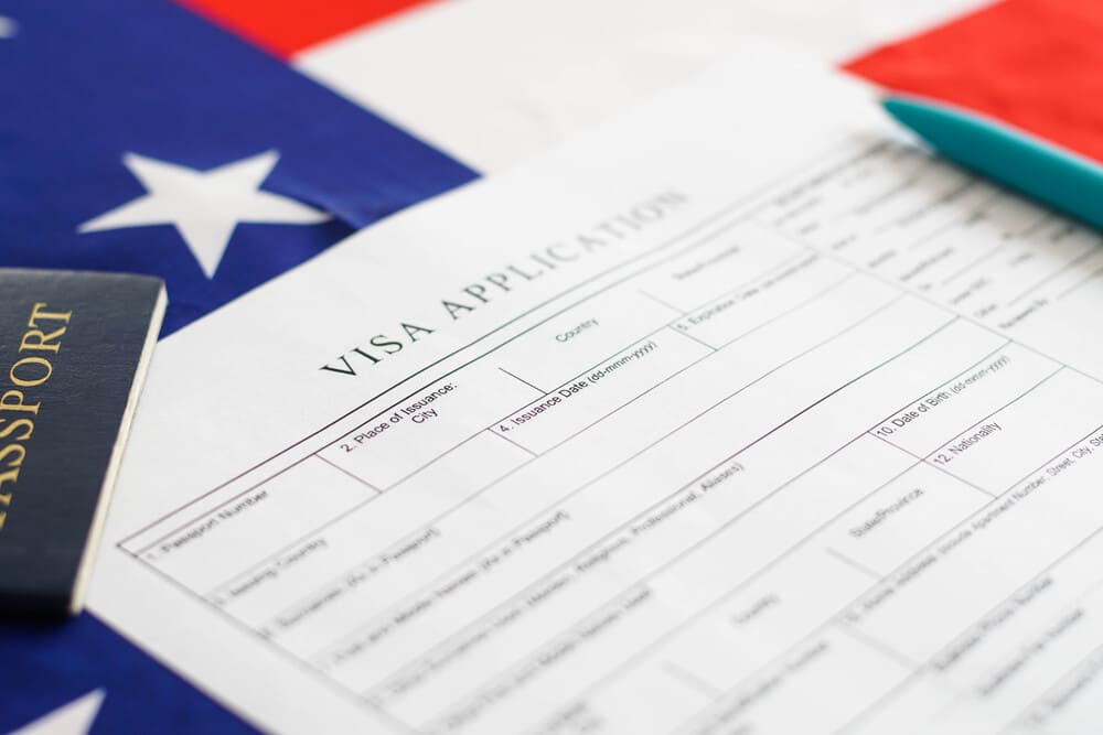 Cómo gestionar visas y permisos de viaje
