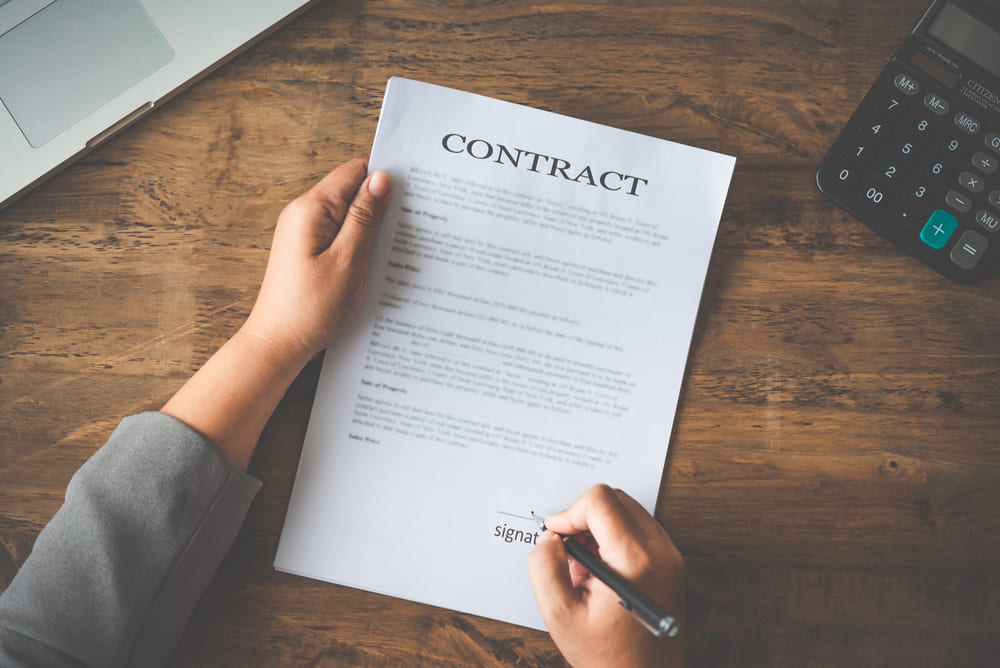 Cómo redactar un contrato de compraventa en Panamá paso a paso