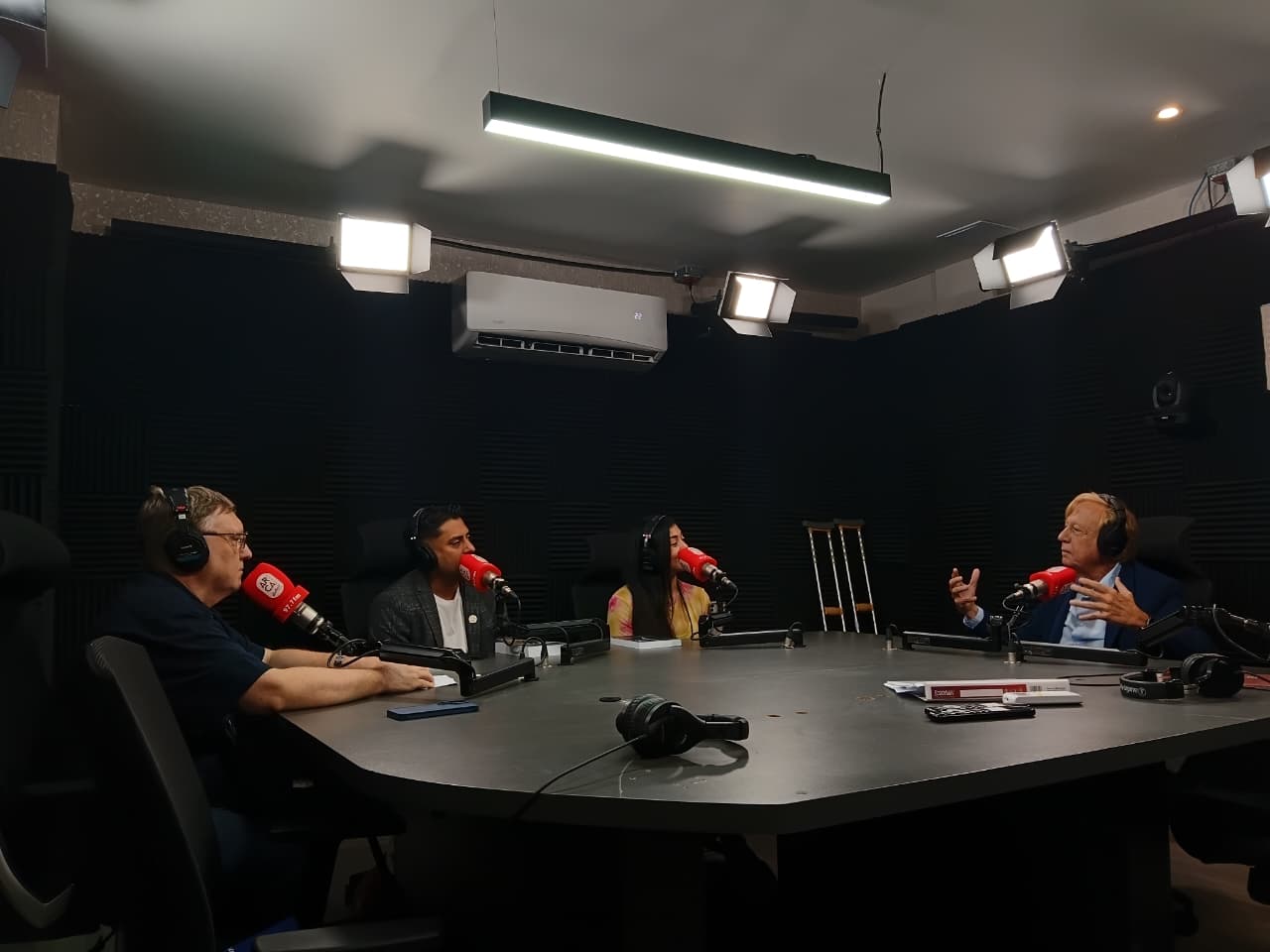 Carlos Malo de Molina presenta su obra El Ensayista en Arca Media