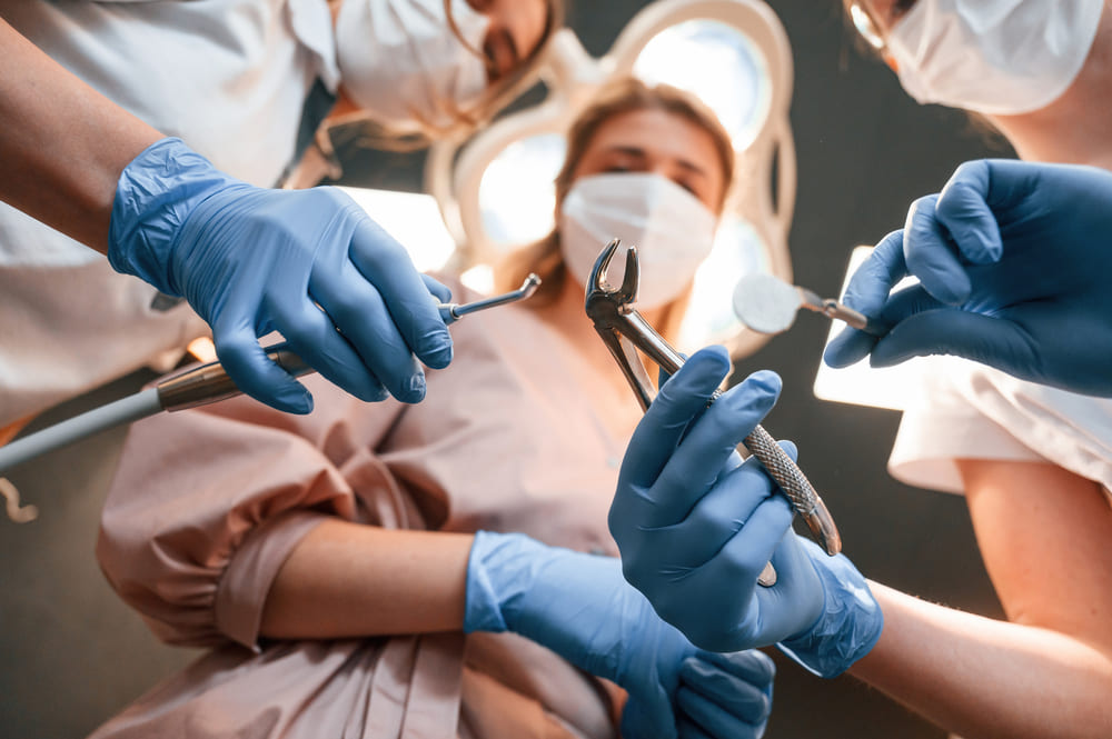 Periodoncia profesional en Costa del Este: criterios de selección del especialista