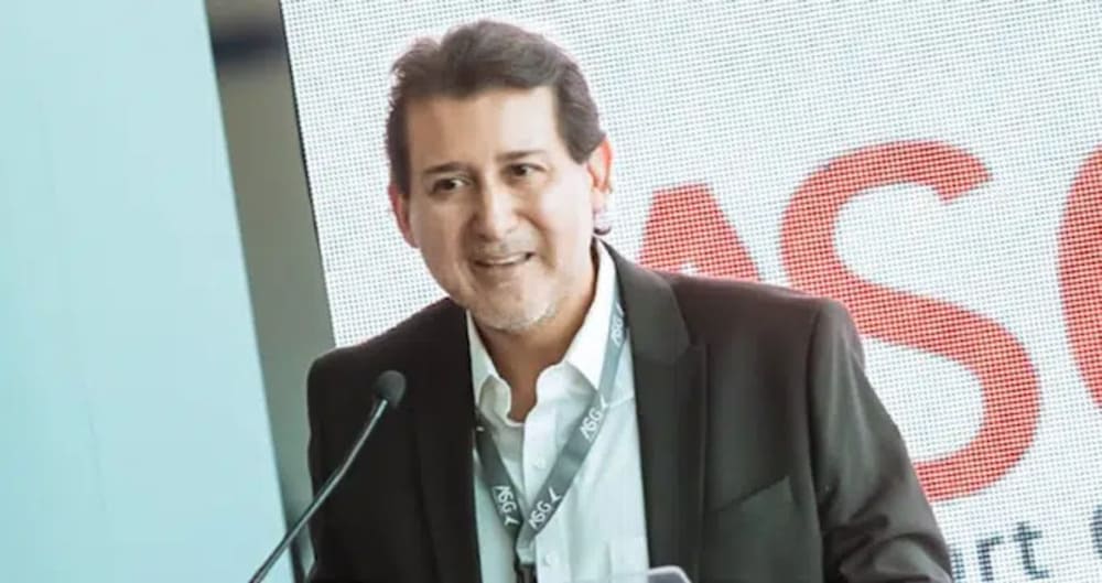 Iván Navarro impulsa a El Salvador como hub estratégico en Centroamérica