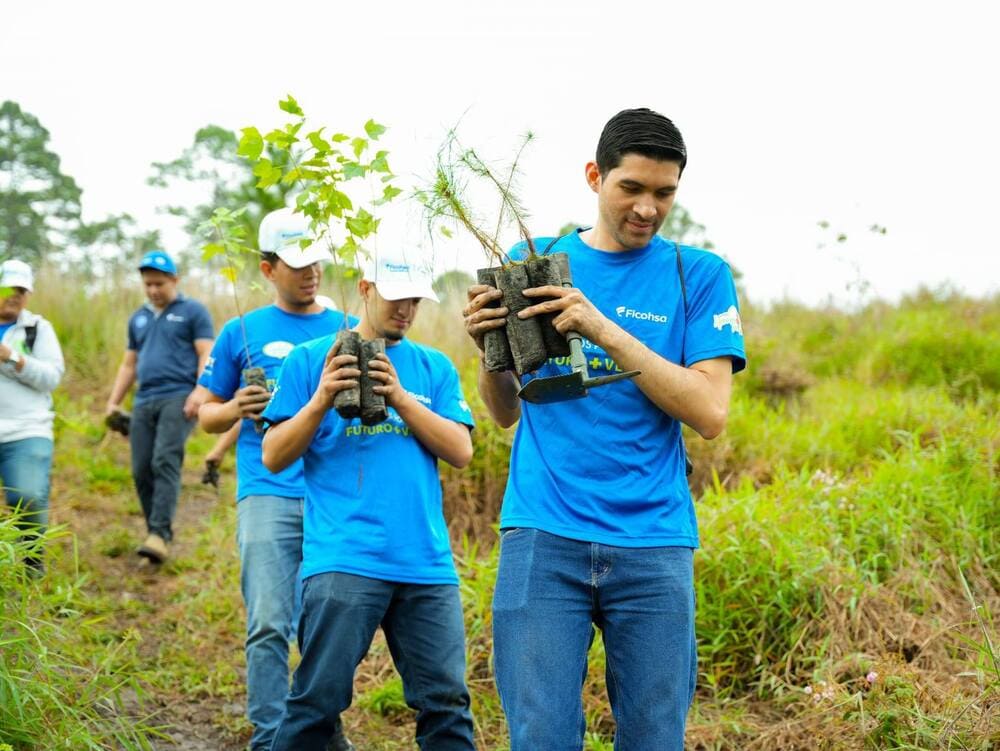 Grupo Ficohsa celebra 17 años de apoyo integral a productores agrícolas