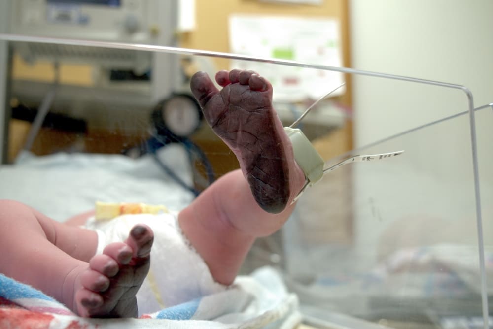 Seguimiento médico para recién nacidos en la unidad de neonatología de Ciudad de Guatemala